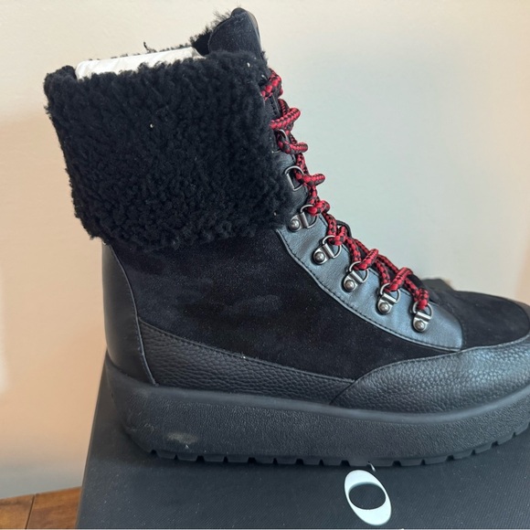 Brand New Coach Beautiful Platform Winter Black and Red Lace-Up Boots - Picture 3 of 8